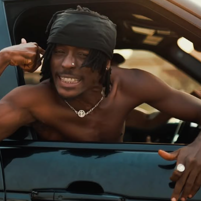 Kofi Mole "YENTE" BTS