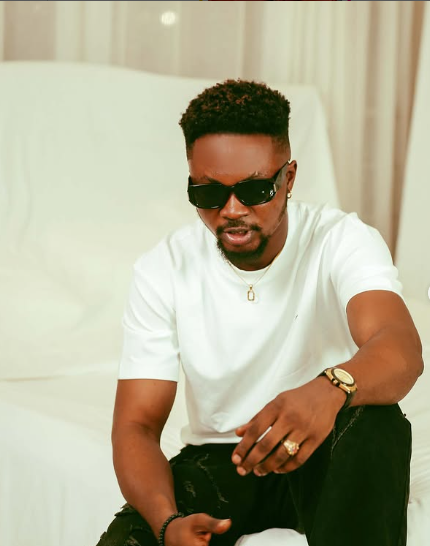 Kweku Darlington - Stay With Me